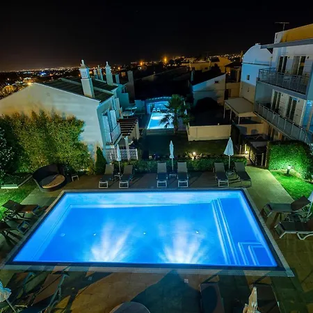 Guest House Boliqueime 招待所