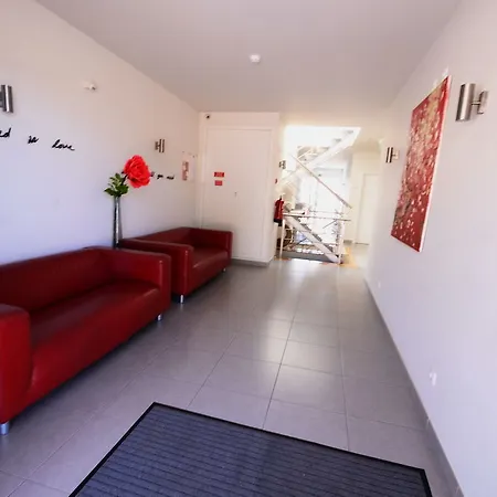 Guest House Boliqueime Гостевой дом