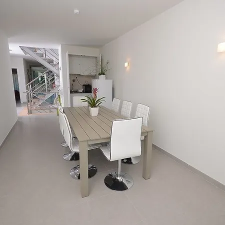 Guest House Boliqueime * 博利凯梅